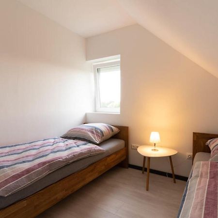 Ferienwohnung 140 Qm Ostfrieslandnordsee Fuer 1-6 Personen - Suedbrookmerland מראה חיצוני תמונה